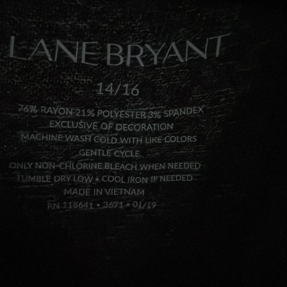 Lane Bryant size 14/16 olive marled short sleeve knit top. - Picture 2 of 5